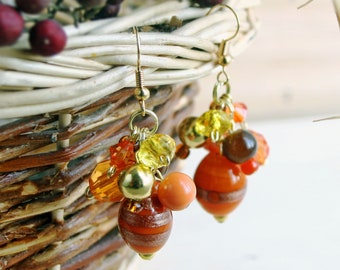 Harvest beaded earrings for women. Orange berry earrings. Statement earrings. Cluster earrings.Nature earrings. Fall earrings. Gift for her.