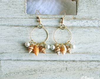 Boho shell and pearl earrings. Shell hoop earrings for women. Gift for her.