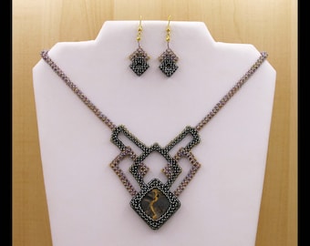 Schmuckset mit Stein; Collier+Ohrringe; grau-braun