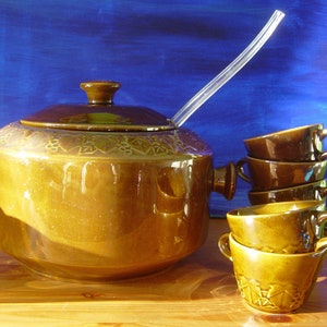 Vintage punch bowl set vine relief terrine brown rustic ceramic soup tureen punch cups summer wine Mediterranean hacienda country house