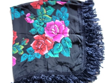 Vintage zijden sjaal, met de hand beschilderd met zwarte en roze rozen, sjaal met franjes, traditionele sjaal, luxe sjaal, omslagdoek, omslagdoek, halsdoek, stola, met franjes, vierkant
