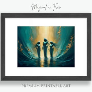 Puede incluir: Impresión artística enmarcada que presenta tres figuras con vestidos fluidos de pie en el agua, rodeadas de elementos abstractos turquesa y dorados. La obra de arte está enmarcada en un marco gris oscuro. El texto "Magnolia Tree" y "PREMIUM PRINTABLE ART" son visibles.