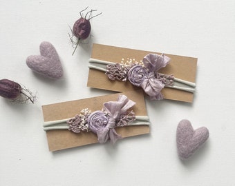 Einheitsgröße ab Newborn * 1 Boho Baby Haarband * Lavendel * Violett * Geburtsgeschenk * Babyfotografie * Babyparty