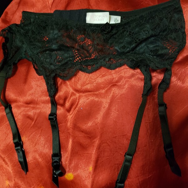 victoria's secret garter belts