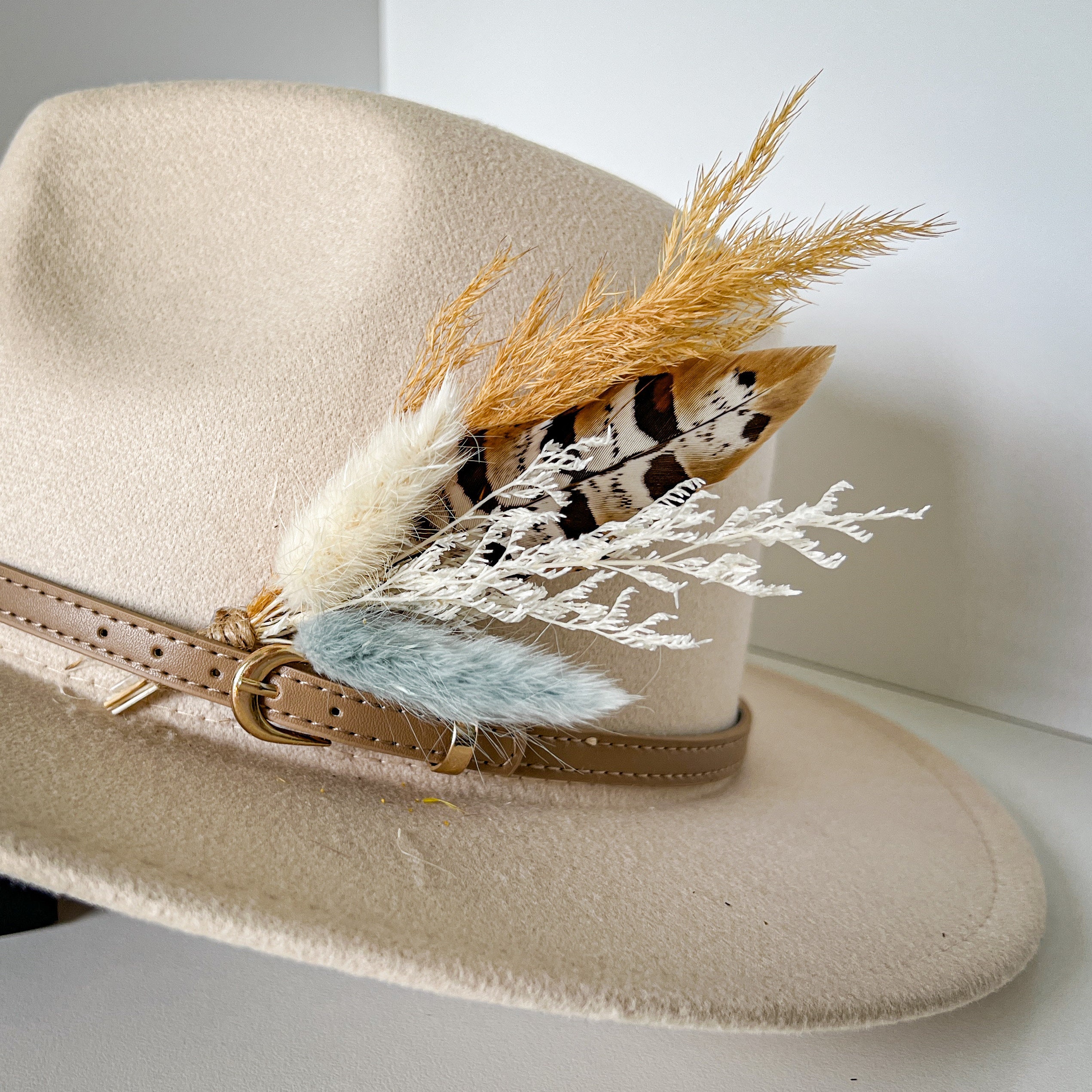 Hat Feathers, Feathers for Hat, Dried Flowers and Feather Accent, Feathers  for Fedora, Cowboy Hat, or Floppy Hat BLUE AND GOLD 