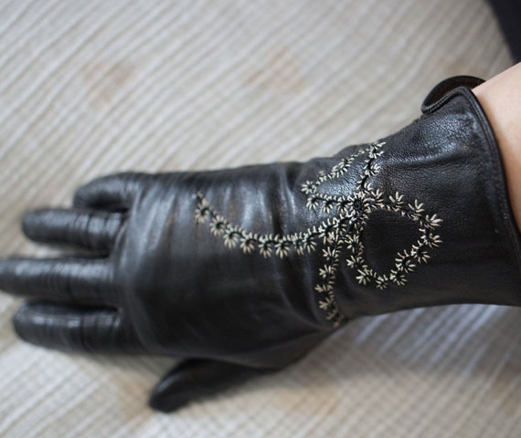 Antique Victorian Black Leather Embroidered Gloves - image 6