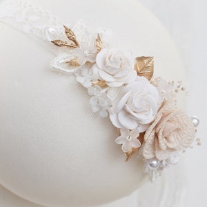 Bandeau de bébé crème et or, couronne de fleur de bébé, bandeau de fille de fleur, fleur de couronne de baptême, bandeau de baptême de baptême, couronne de fleur de bébé image 3