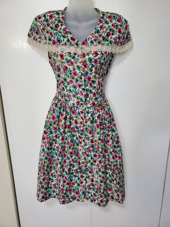 Vintage Floral and Lace Midi Dress - image 1