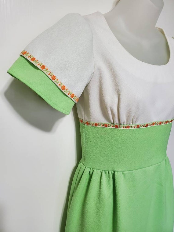 Vintage Handmade Fluttersleeve Lime Green Prairie… - image 2