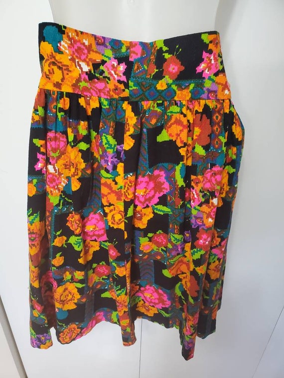 70's Handmade Floral Barkcloth Midi Skirt - image 4