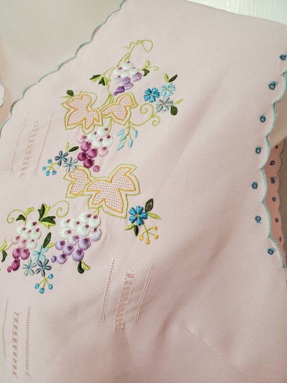 60's Daffodil Floral Embroidered Blouse - image 2