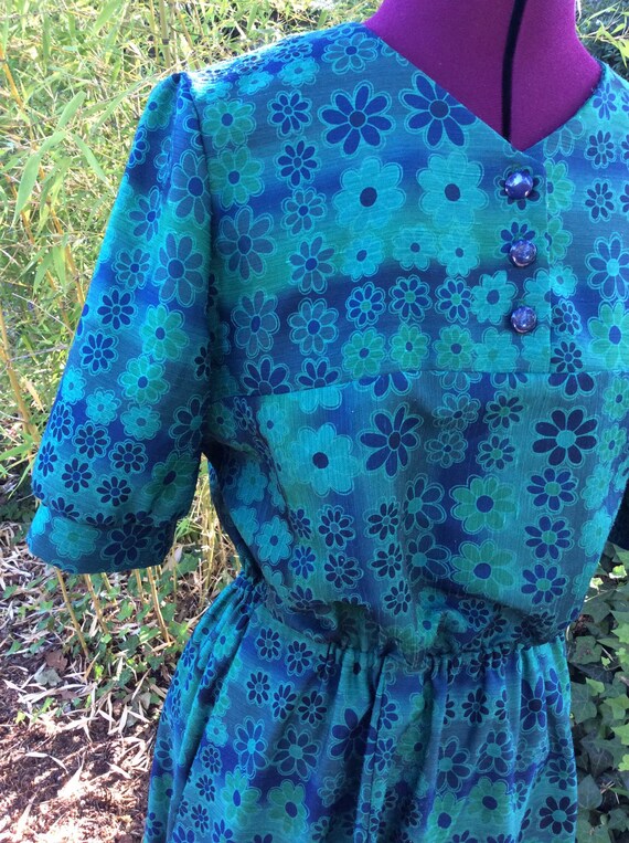 Vintage Handmade Flower Power Dress - image 2