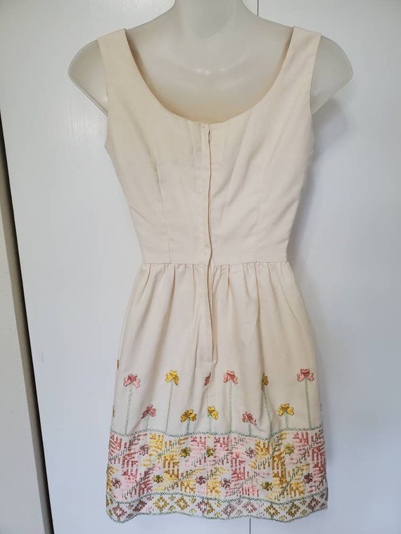 70's Vicky Vaughn Jr. Floral Embroidered Mini Coc… - image 3