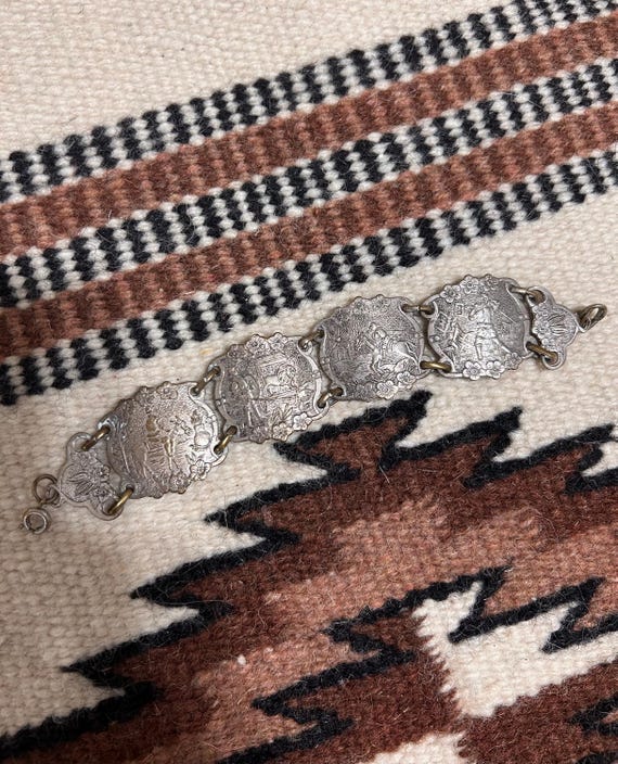 50’s Don Quixote Silver Story Cuff Link Bracelet