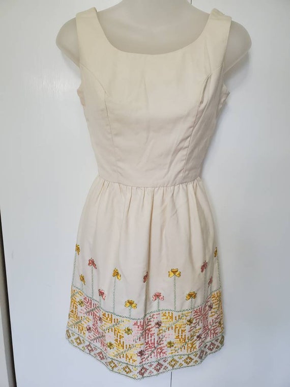 70's Vicky Vaughn Jr. Floral Embroidered Mini Coc… - image 1