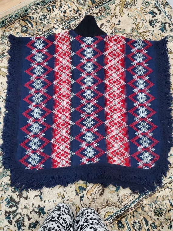 Vintage Knit Poncho - image 5