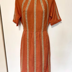 Robe années 60 en lin et toile de jute