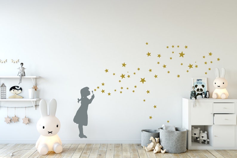 STAR BUBBLE GIRL Decal Wall Art D-I-Y, Star Soap Bubble Wall Sticker, Starry-Sky, Urban Interior Design, Nursery Decor & Kidsroom Wall Decor XXL 175 x 145 cm