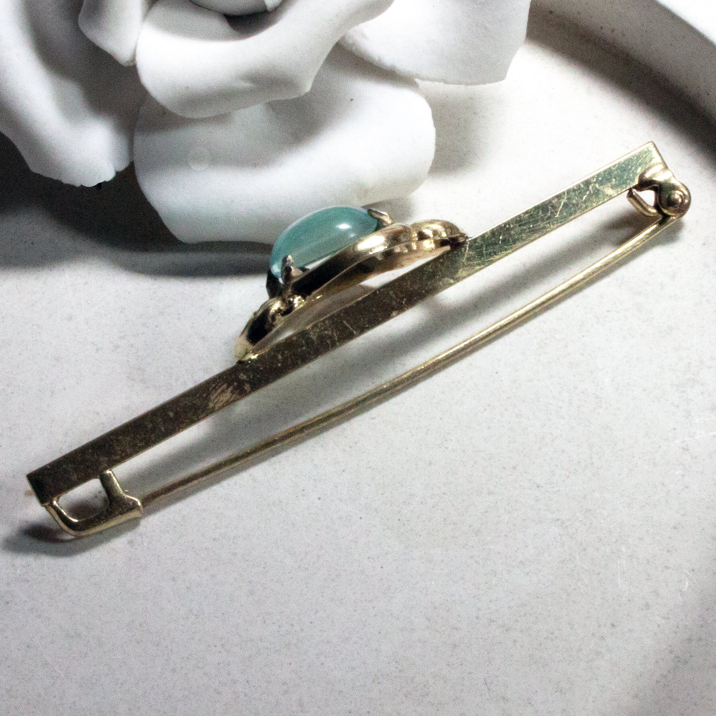 * vintage brooch ୨୧ *✵ ヴィンテージ ブローチ (f) ブローチにしようと制作していた チェコのヴィンテージボタン