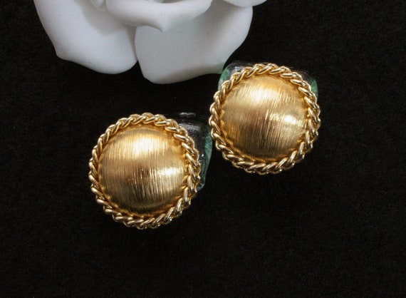 Vintage ear clips 60s, 70s gold-colored, matt, sh… - image 5