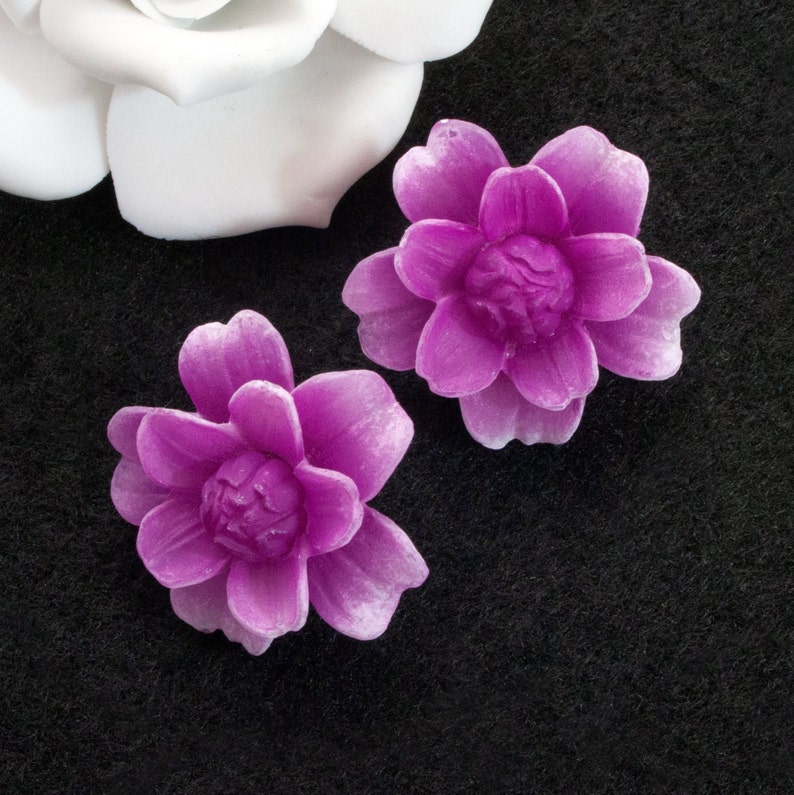 Vintage Ohrclips pink Blumen 50er 60er Jahre alter Ohrschmuck Gänseblümchen Rockabilly Schmuck für Vintage Hochzeit, Trödel Dings da, Bild 1