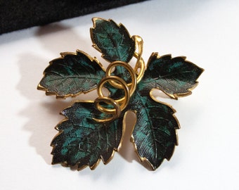 Vintage brooch vine leaf 50s 60s old costume jewelry, junk thing