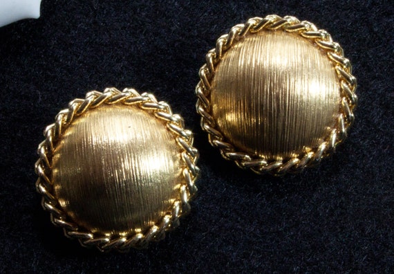 Vintage ear clips 60s, 70s gold-colored, matt, sh… - image 2