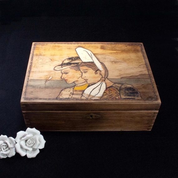 Vintage sewing box, wooden jewelry box with painting, wooden chest, sewing box, wooden box, junk thing, ART. 223
