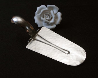 Art Deco hammer blow vintage cake server handmade signed MB cake shovel pastry server pie server 20s junk thing