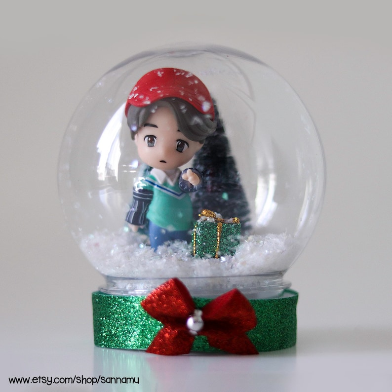 Preorder BTS Christmas Waterless Snow Globes IDOL IDOL - Jimin