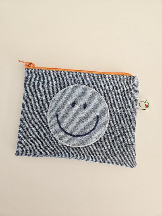 Cosmetic bag with smiley I made of denim I upcycled