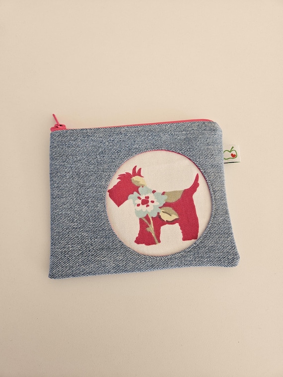 Cosmetic bag made of denim | small denim bag with zipper | upcycling