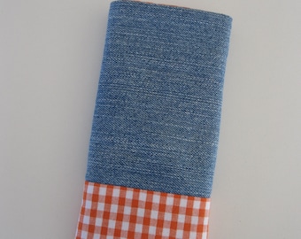 Mobile phone case made of denim | upcycling