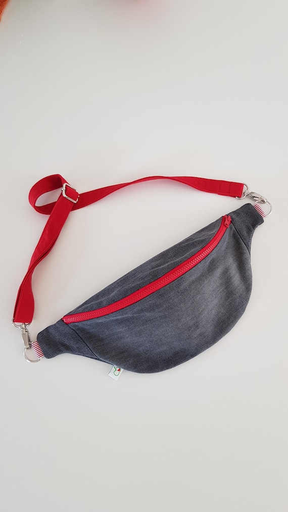 light grey bum bag made of denim | upcycling
