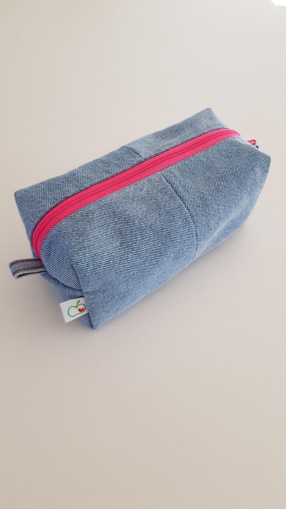 Boxing bag made of denim I upcycled