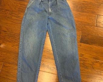 mens pleated denim trousers