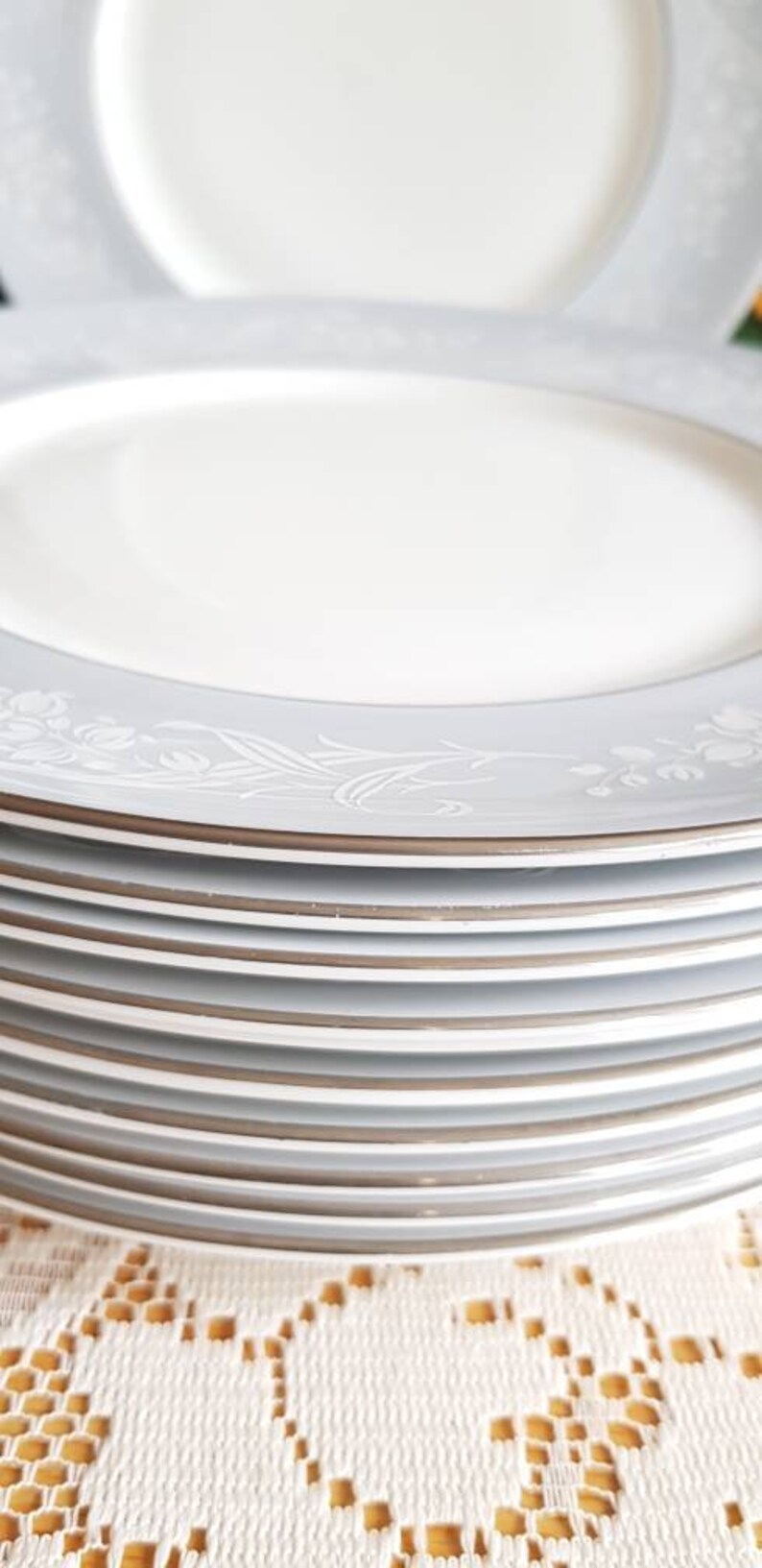 Rare Vintage Royal Doulton Valleyfield Pattern H4911 Salad Plates 8 12