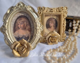 Nostalgic baroque pictures, antique pictures, shabby chic pictures, old portraits