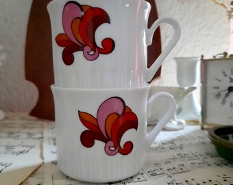 vintage coffee cups * flowers