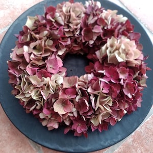 Hydrangea wreath on a plate