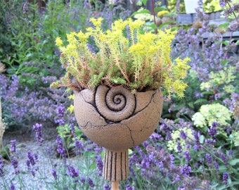 Bol à plantes en céramique/pot à plantes/décoration de jardin/boule végétale sur tige AMMONITE