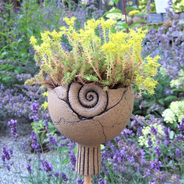 Keramik Pflanzschale/ Pflanztopf/ Gartendekoration/ Pflanzkugel auf Stab AMMONIT