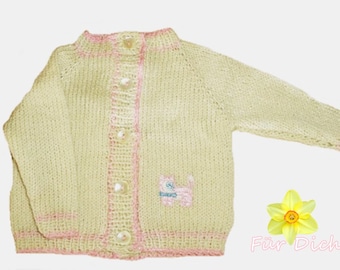 Babystrickjacke Gr.62 -  Handarbeit  helle Babystrickjacke  Babystrickjacke mit Applikation  Puppenkleidung