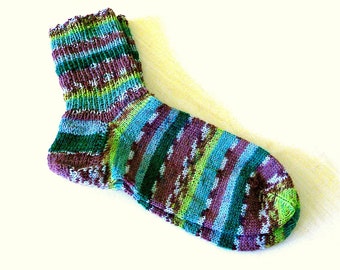 handgestrickte Socken Gr. 41/42  bunte Socken  Damensocken gemusterte Socken  Strümpfe  Hausschuhe  Wollsocken Freizeitsocken Haussocken