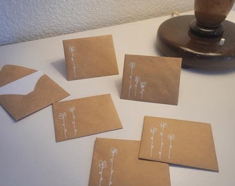 10 mini enveloppes "papier kraft à fleurs"