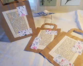 3 er Set Geschenktüten aus Kraftpapier verziert mit alter Buchseite & Wiesenblumen