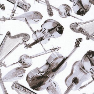 Może przedstawiać: Białe tło z wzorem różnych instrumentów muzycznych w czerni i bieli. Instrumenty obejmują harfę, wiolonczelę, skrzypce, gitarę i mandolinę.