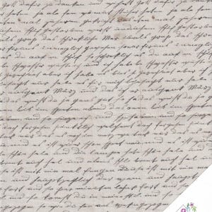 Könnte beinhalten: Ein hellgrauer Stoff mit einem sich wiederholenden Muster aus dunkelbrauner deutscher Schreibschrift. Der Text ist dicht in horizontalen Zeilen über die gesamte Fläche verteilt. Ein kleines weißes Ecketikett zeigt den Text Quilt Shop Ruth Baudisch.