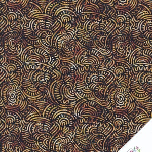 Peut inclure: Tissu noir avec un motif répétitif de volutes et de lignes brunes et dorées. Le tissu a un aspect texturé et vieilli.