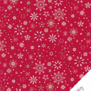 Könnte beinhalten: Roter Stoff mit einem sich wiederholenden Muster aus weißen Schneeflocken und goldenen Sternen. Der Stoff ist perfekt zum Quilten, Nähen und Basteln.